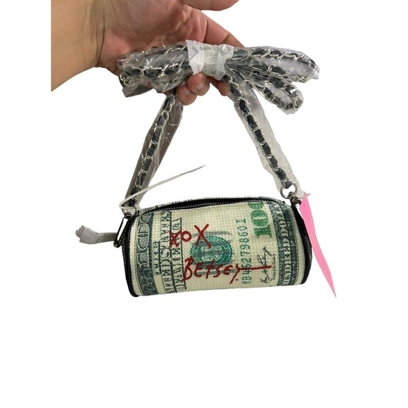 Betsey Johnson Handbags - NWT Betsey Johnson Green Money Roll Barrel Kitsch Bag Crossbody